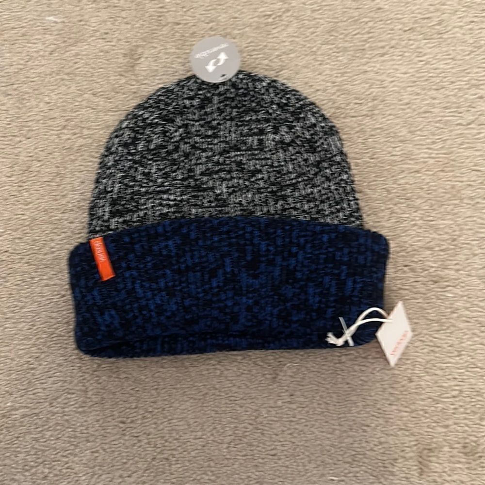 NWT Verloop Knit hat OS